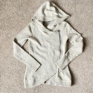 Cozy Bench Sz. XS  Hooded Sweater